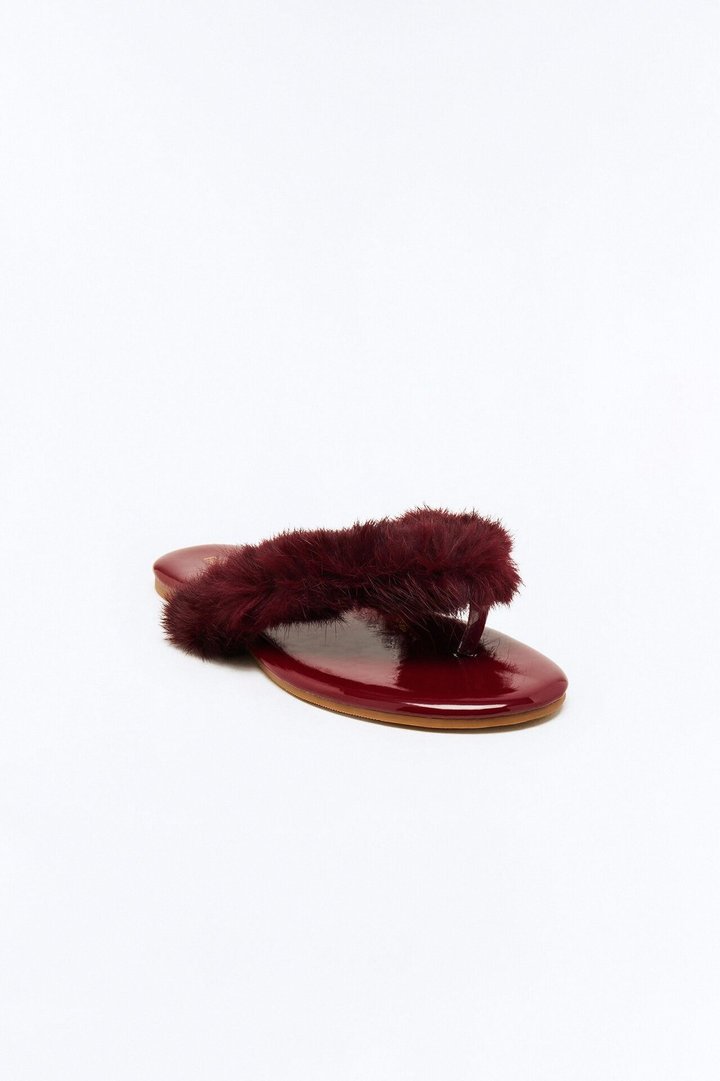 Amory Faux Fur Flip Flops - Burgundy