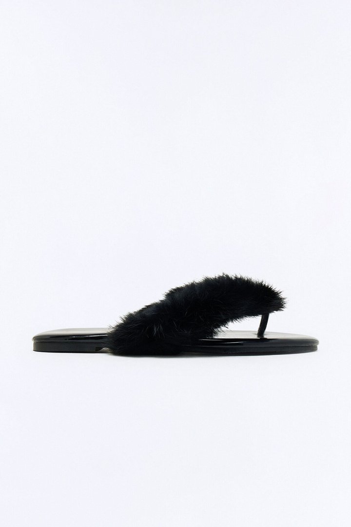 Amory Faux Fur Flip Flops - Black