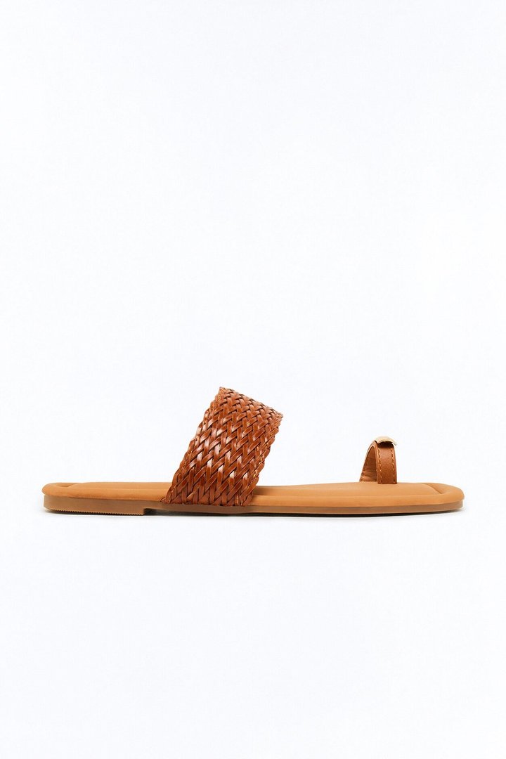 On Island Time Hardware Toe Ring Sandals - Brown