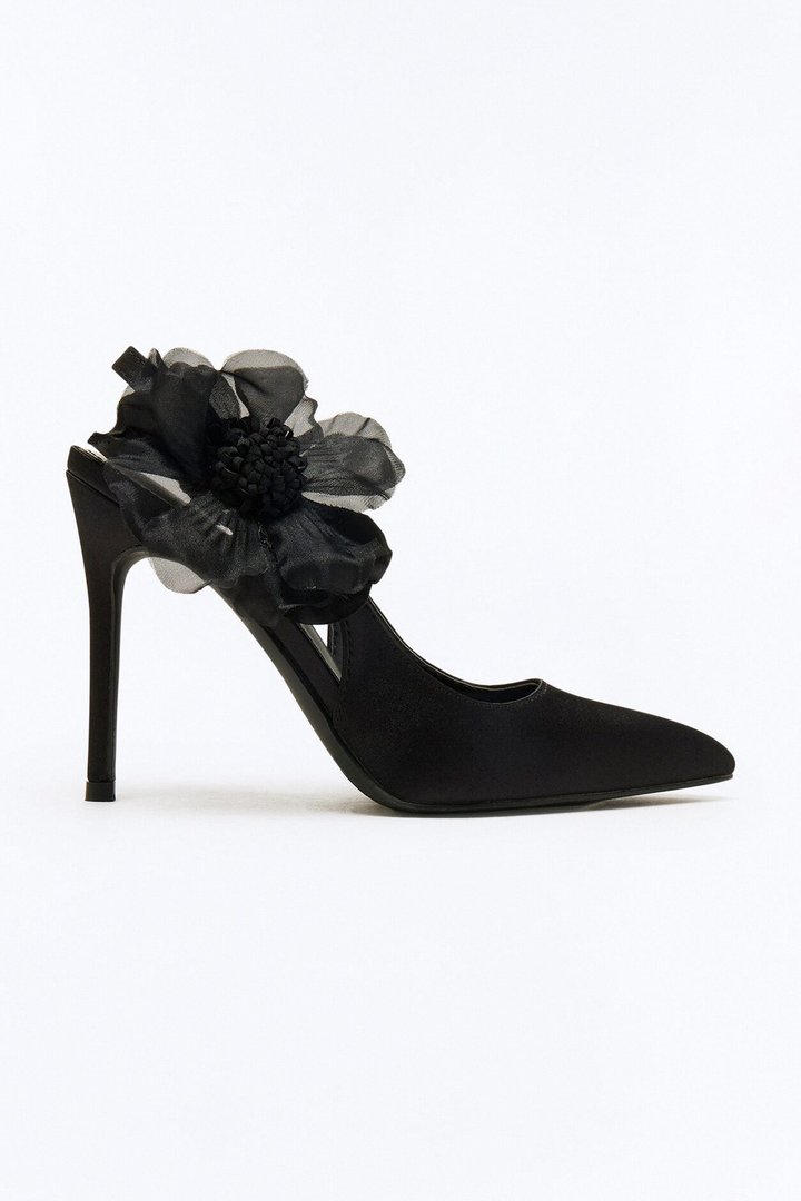 Daffodil Flower Satin Pumps - Black