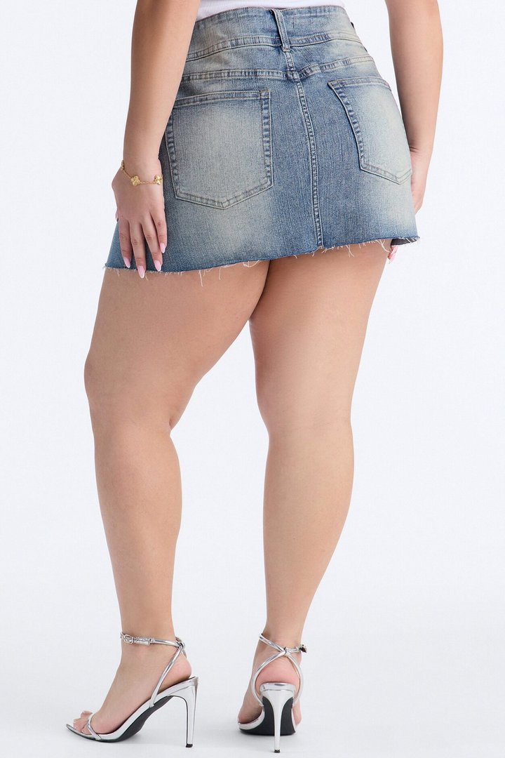 Hotter Than Yesterday Low Rise Stretch Denim Mini Skort - Vintage Wash