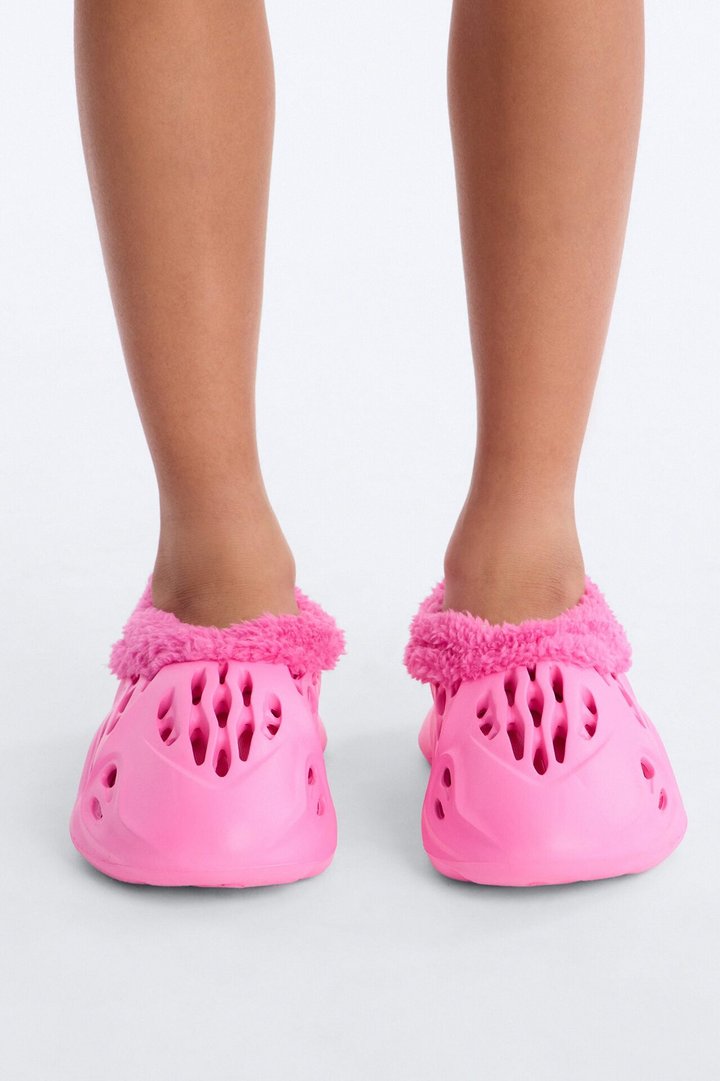 Mini Staying Up Fur Lined Slide - Fuchsia