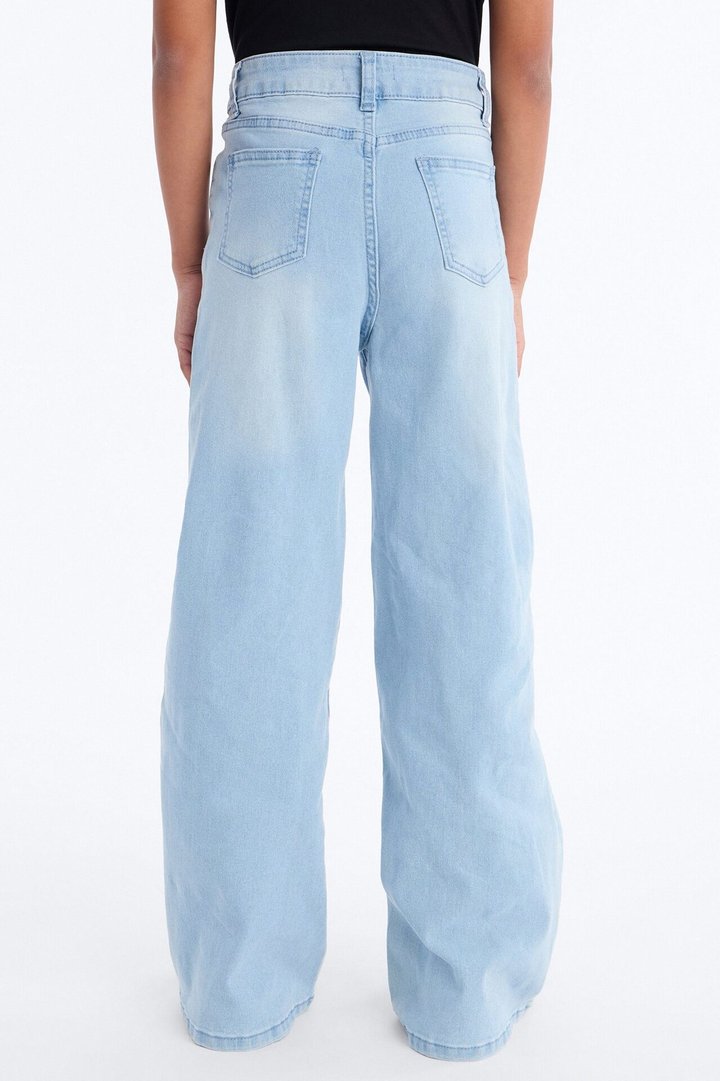 Mini Smiling At You Wide Leg Jeans - Light Wash