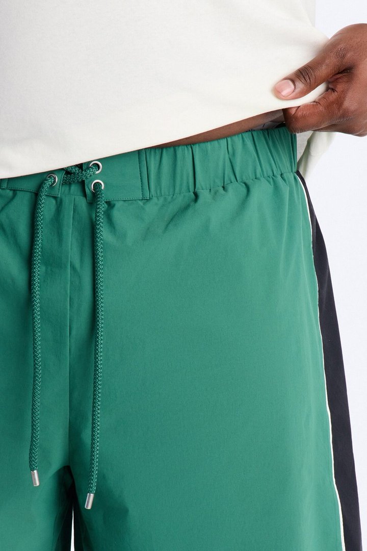 Everyday Stretch Paneled Boardshorts 9″ - Green