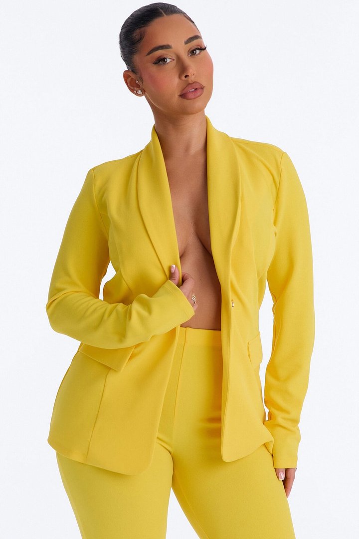 Head Of The Table Capri Set - Yellow