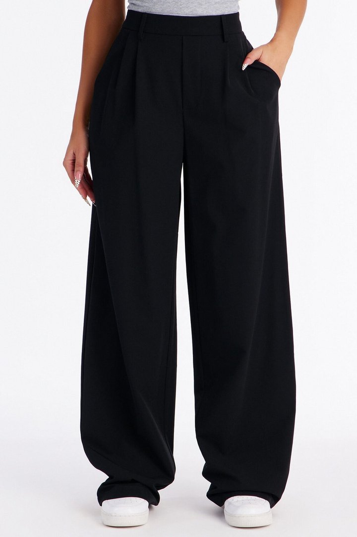 On the Go Breathable Wrinkle Free Wide Leg Pant - Black