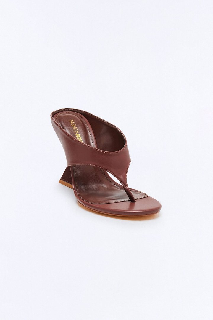 Kaykay Thong Novelty Wedges - Brown