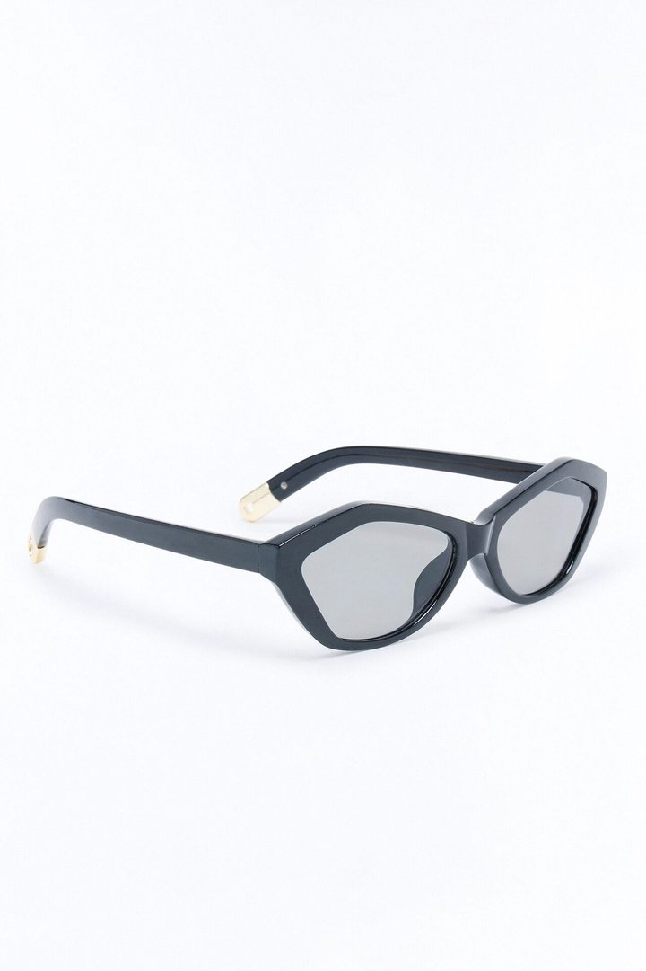Runway Rays Sunglasses - Black