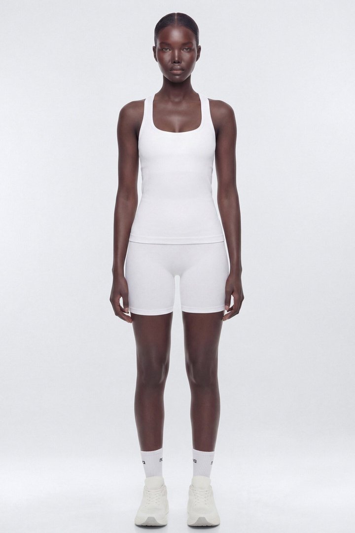 SeamlessLift™ Scoop Neck Racerback Active Tank - Bright White
