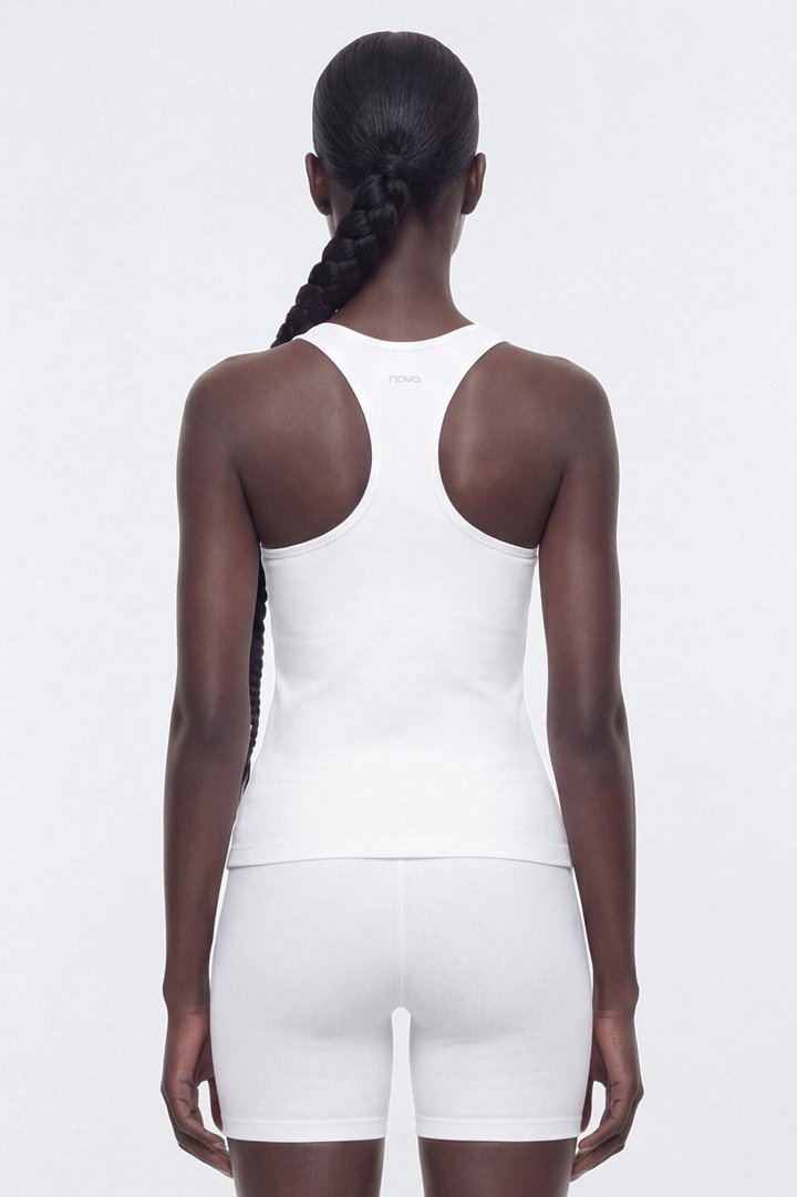 SeamlessLift™ Scoop Neck Racerback Active Tank - Bright White
