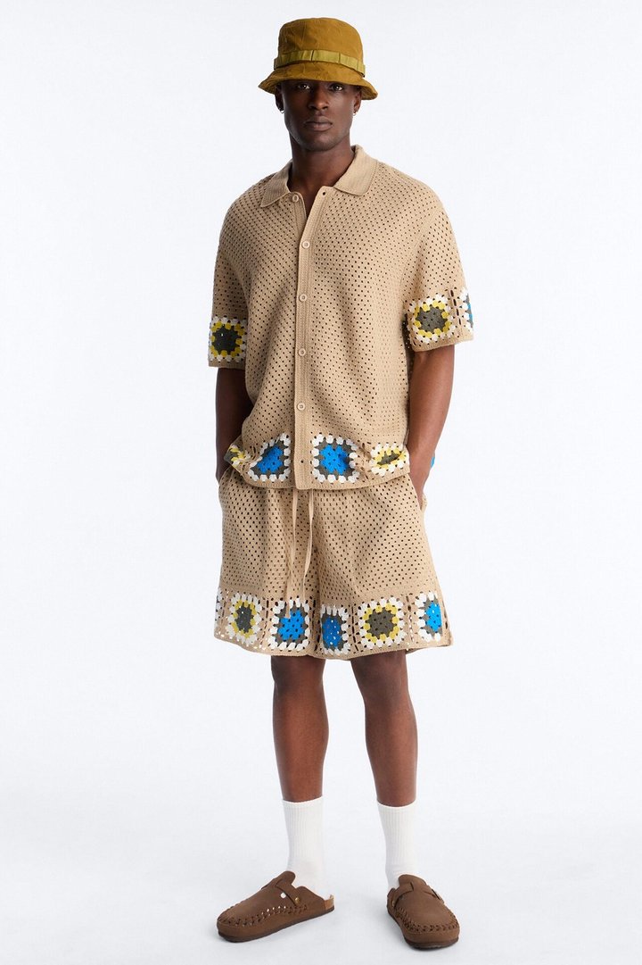Relaxed Daisy Daze Crochet Short - Tan
