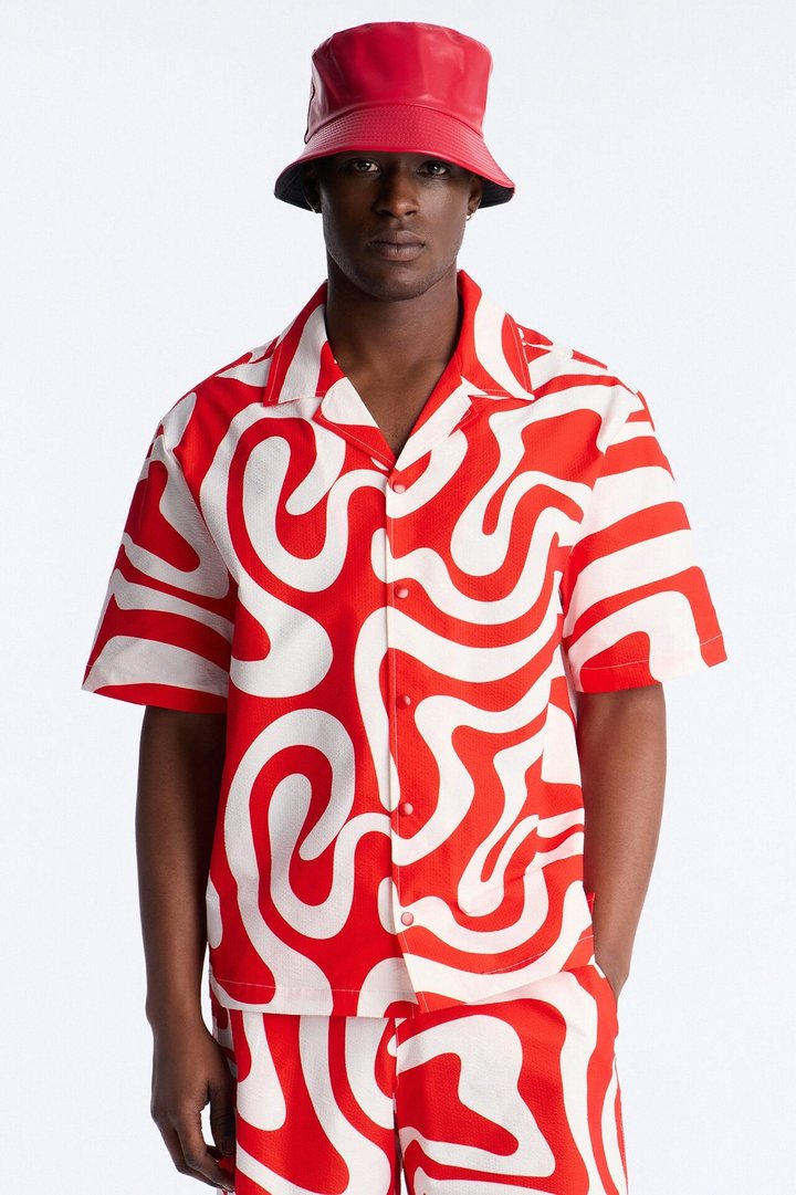 Relaxed Groovy Abstract Printed Seersucker Cuban Collar Button Up Shirt - Red