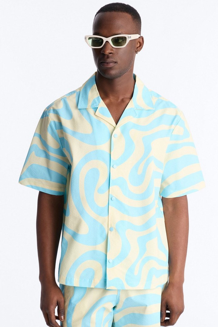 Relaxed Groovy Abstract Printed Seersucker Cuban Collar Button Up Shirt - Blue