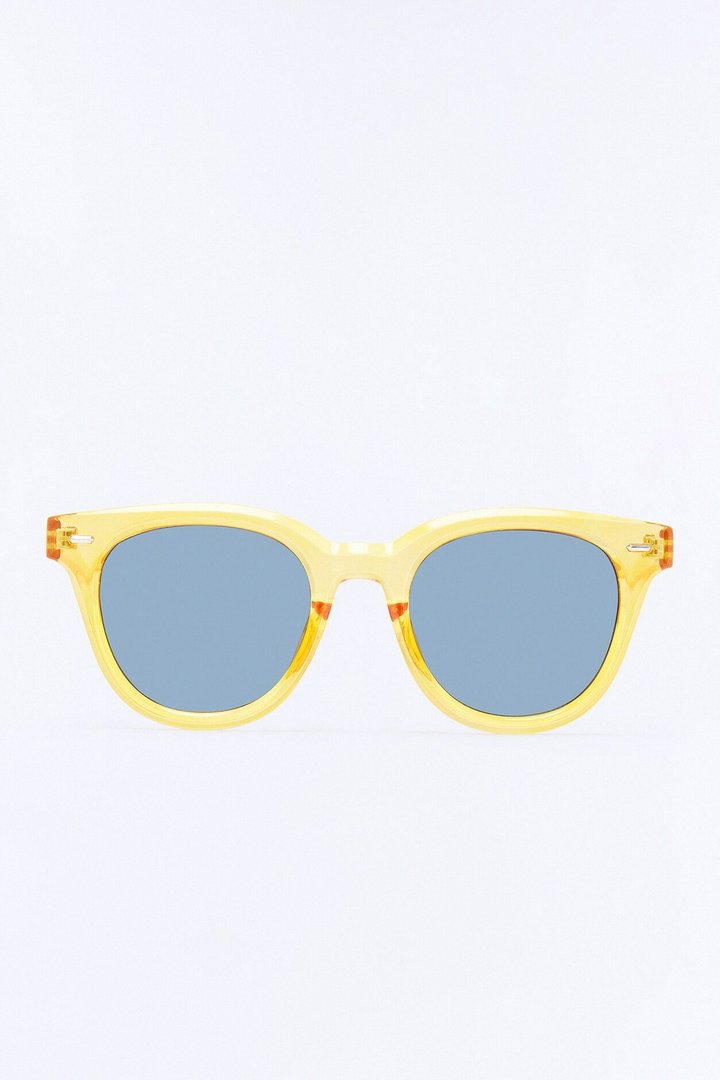 Statement Rounded Wayfarer Sunglasses - Yellow