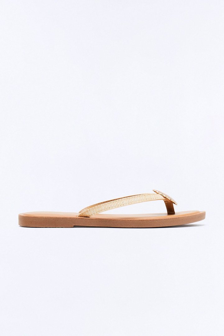 Pari Shell Flip Flops - Natural