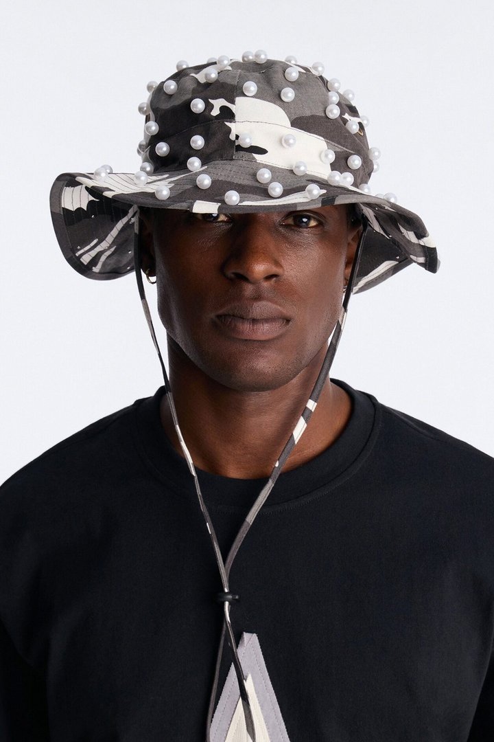 Camo Pearled Bucket Hat - Black/White