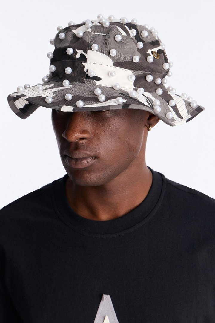 Camo Pearled Bucket Hat - Black/White