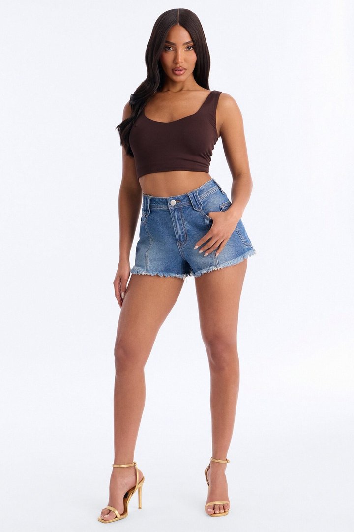 Reassure You Fray Hem Denim Shorts - Medium Wash
