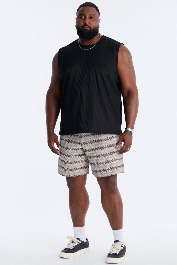 Relaxed Chevron City Textured Short - Cream