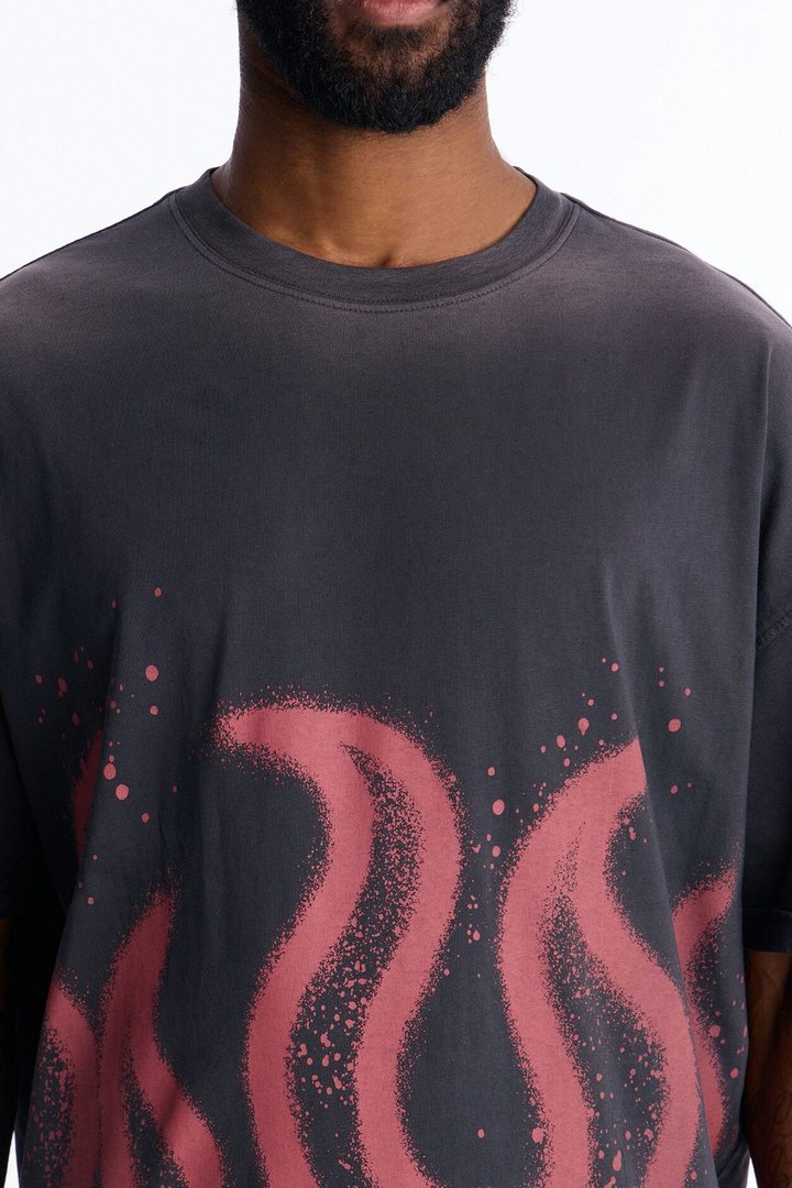 Flaming Outline Short Sleeve Tee - Black