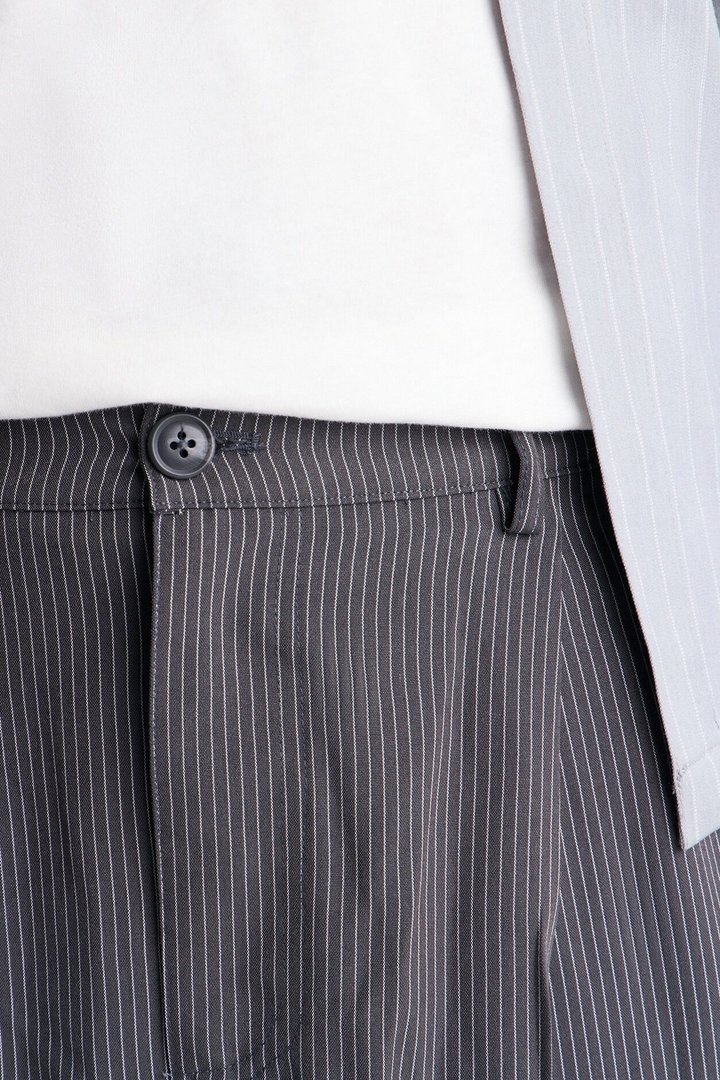 Baggy Center Stage Embellished Short - Grey