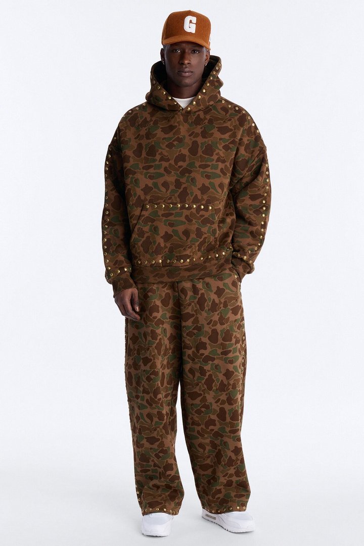 Baggy Frontline Studded Camo Sweatpants - Camouflage