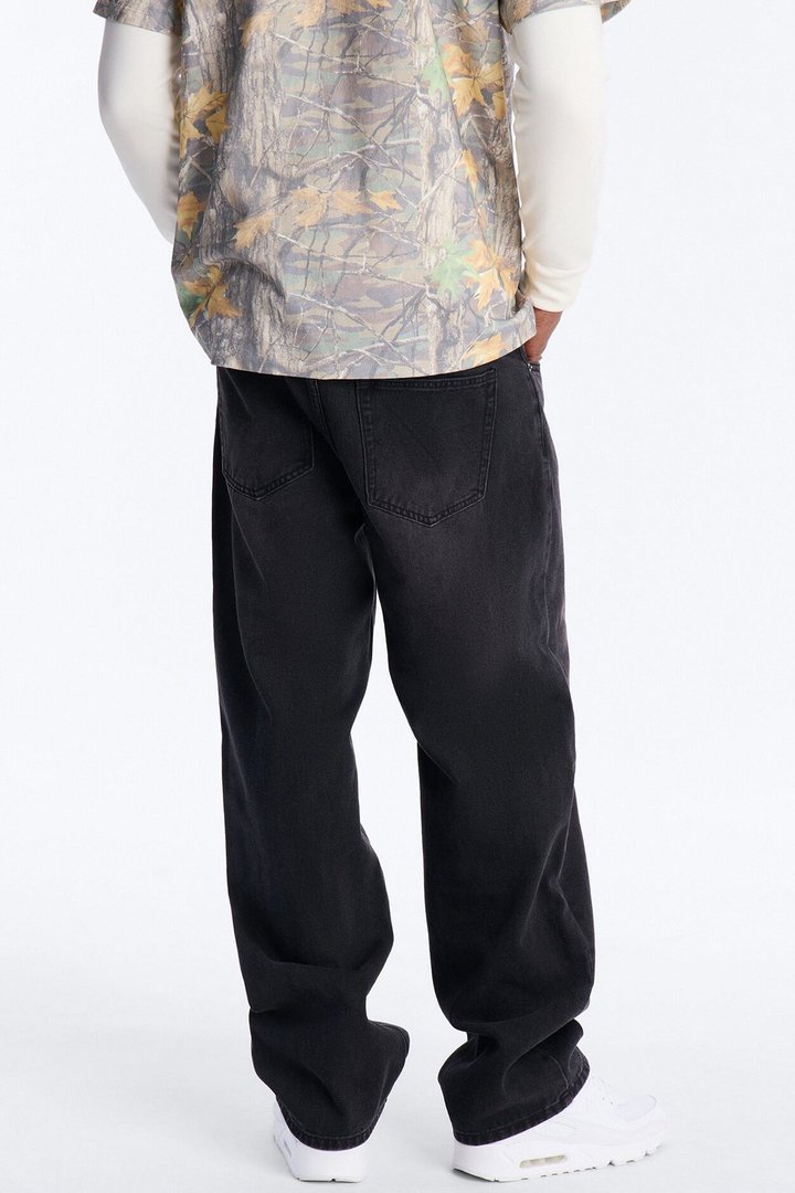 Essential Straight Rigid Jean - Black Wash