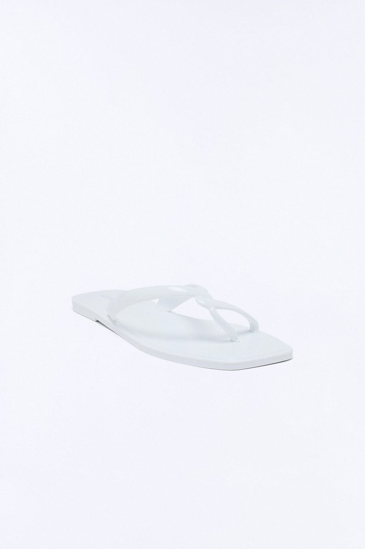 Joane Toe Ring Jelly Flip Flops - White