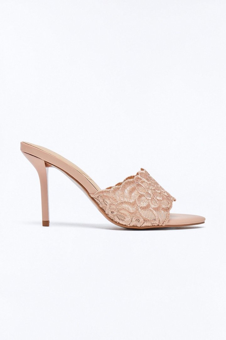 Frey Lace Stiletto Heels - Nude
