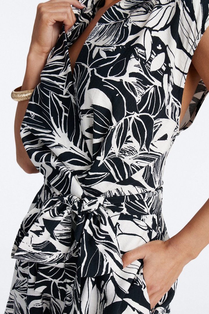 Nina Linen Tie Waist Romper - Black/White