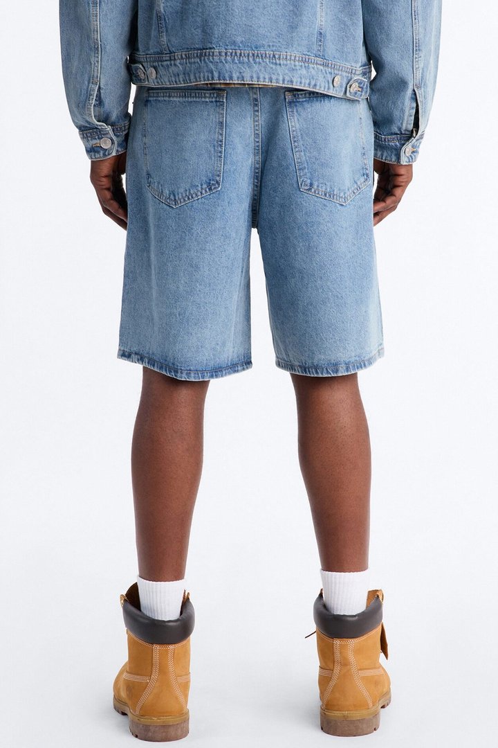 Relaxed Street Ice Denim Short - Light Wash