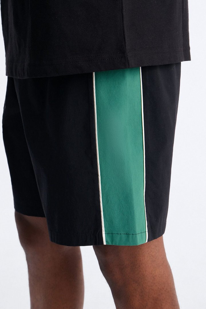 Everyday Stretch Paneled Boardshorts 9″ - Black/Green