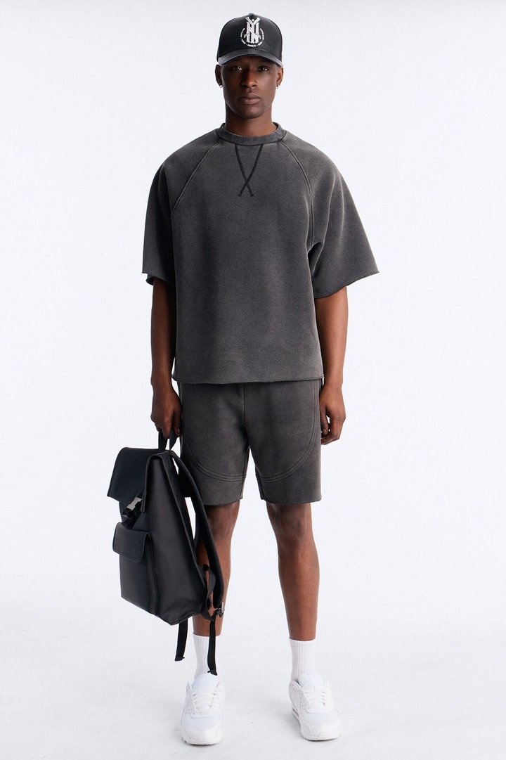 Washed Raw Edge Baggy Sweatshort - Black Wash