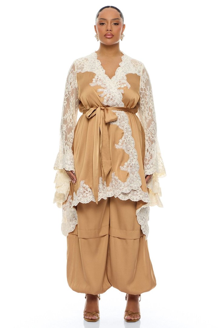 Cathryn Lace Satin Kimono - Gold