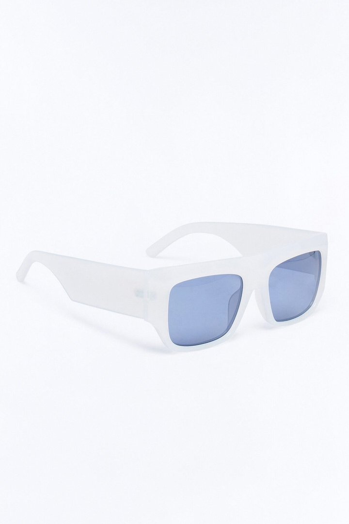 Cloud Kiss Sunglasses - White