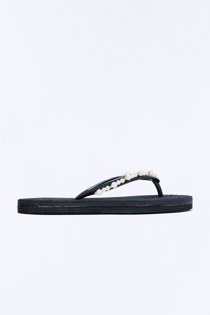 Mia Pearl Flip Flops - Black