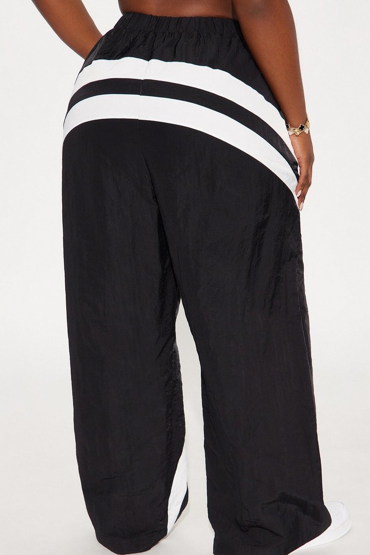 Follow The Curve Windbreaker Track Pant - Black