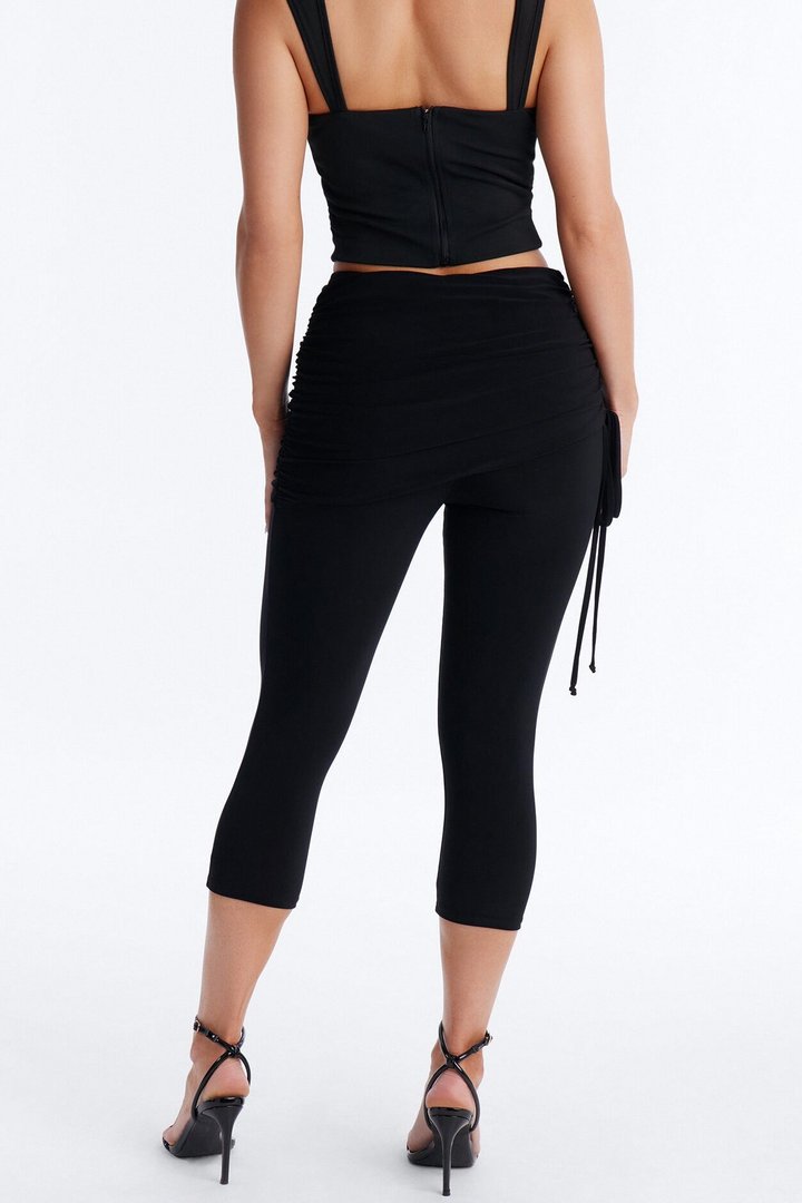 Teya Mid Rise Draped Ruched Capri Legging 19″ - Black