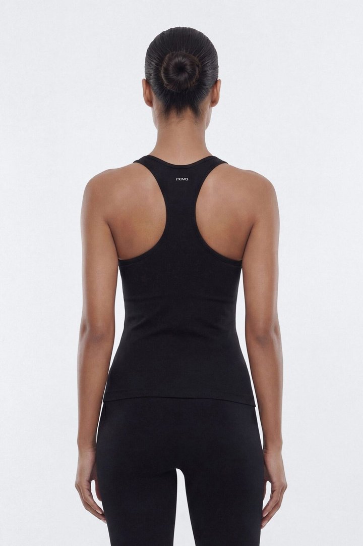 SeamlessLift™ Scoop Neck Racerback Active Tank - Black