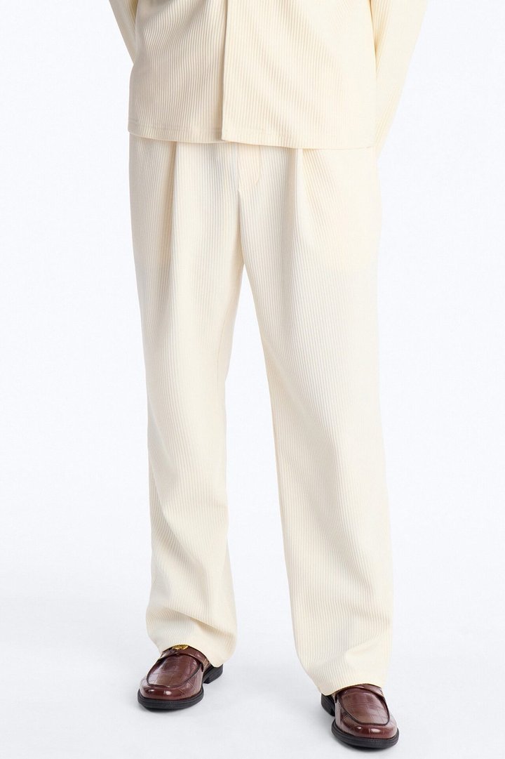 Show Up Straight Pleated Casual Trouser - Cream