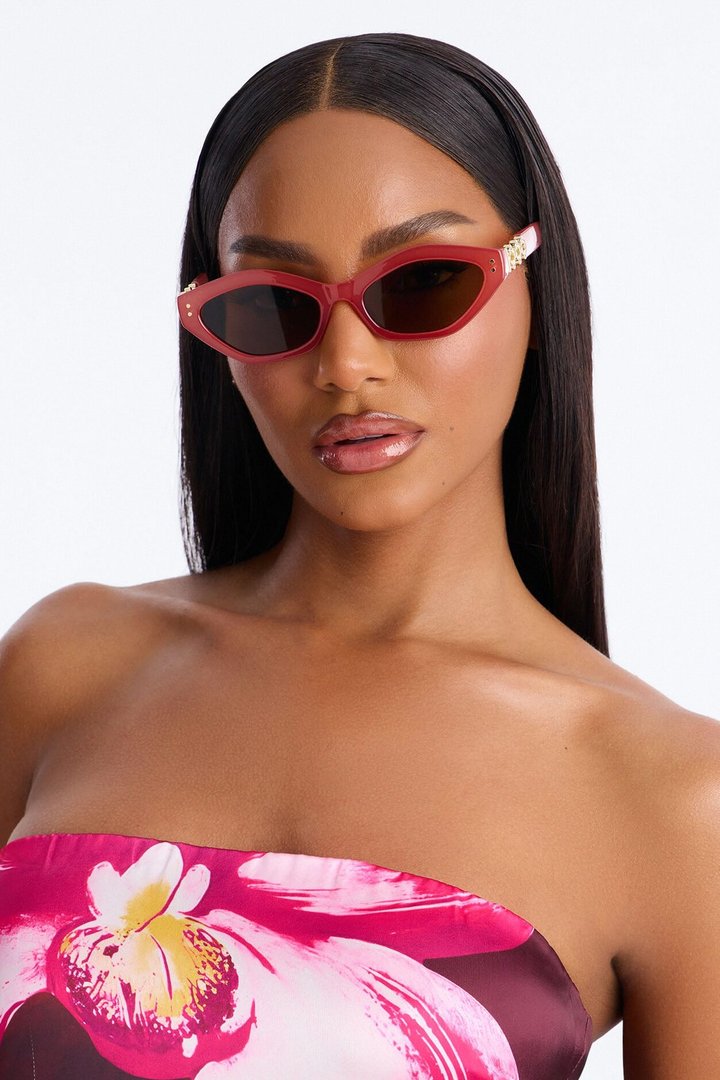 Classy Act Cat Eye Sunglasses - Mauve