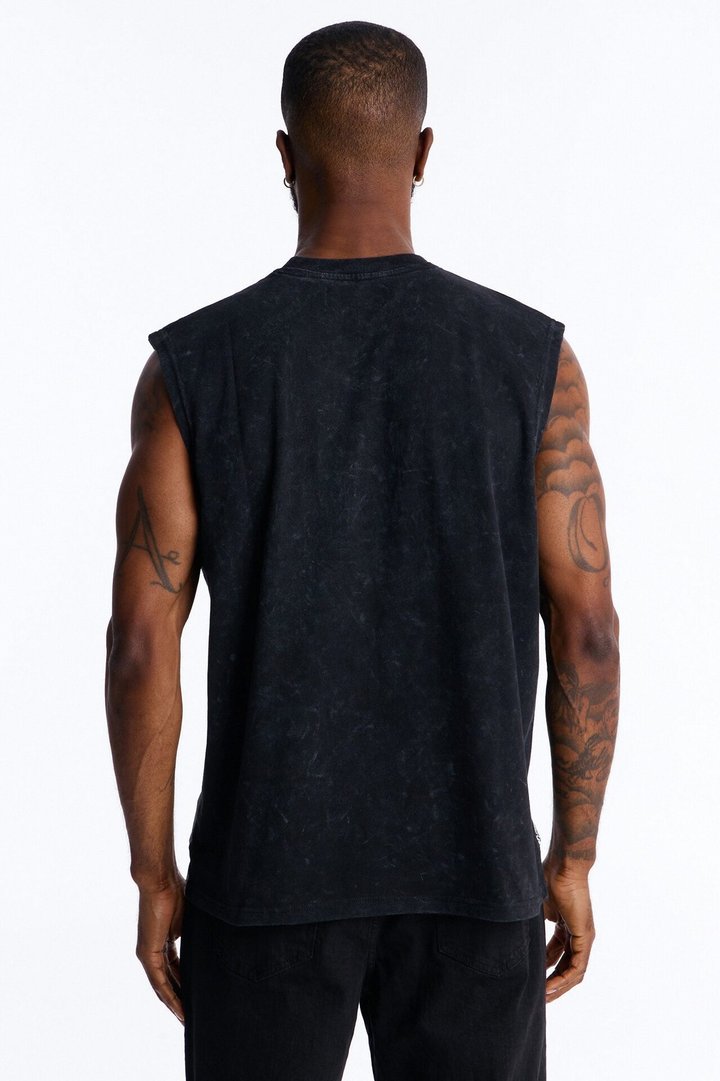Chase The Unknown Vintage Muscle Tee - Black Wash