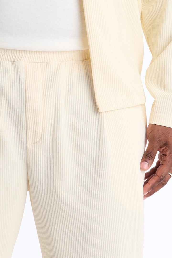 Show Up Straight Pleated Casual Trouser - Cream