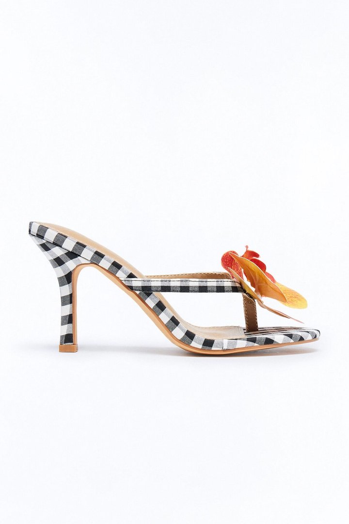 Plentiful Flower Gingham Thong Heels - Black