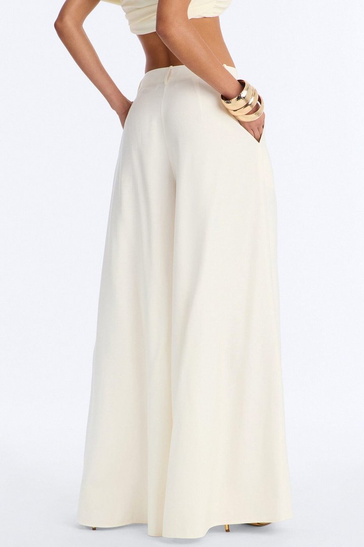 Settled In Pleated Wide Leg Pant 33″ - White
