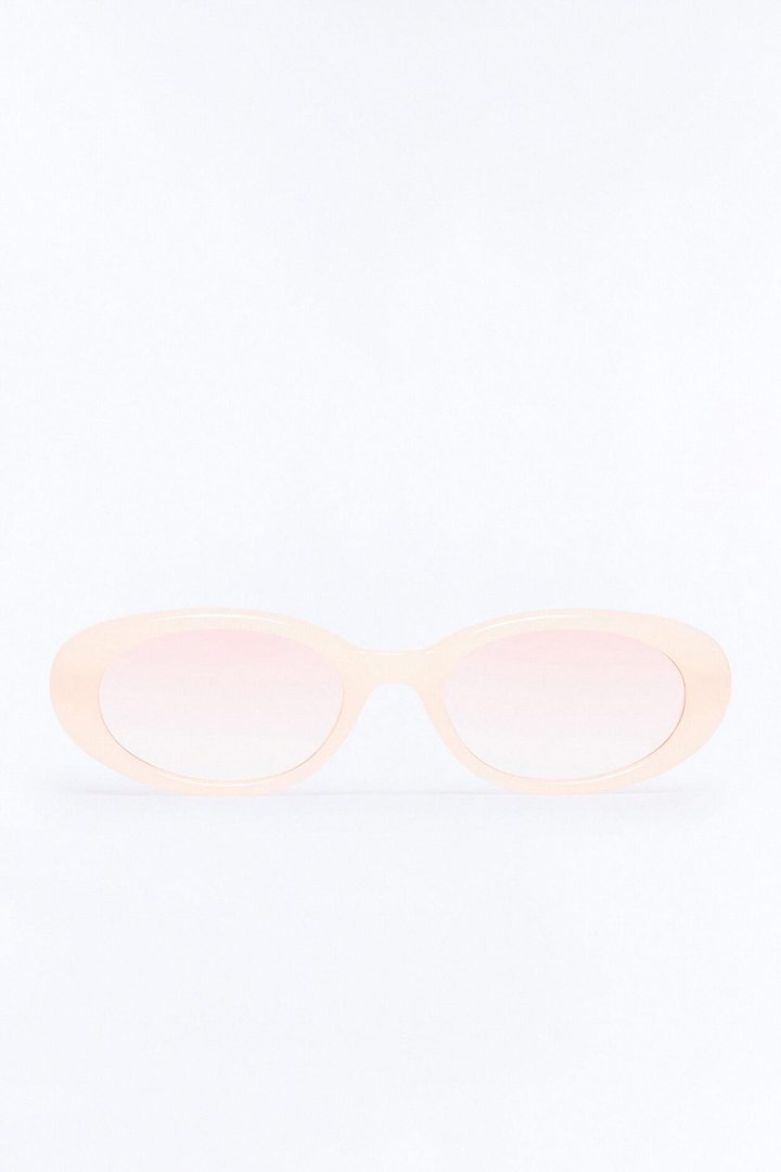 Ain't She Something Sunglasses - Peach