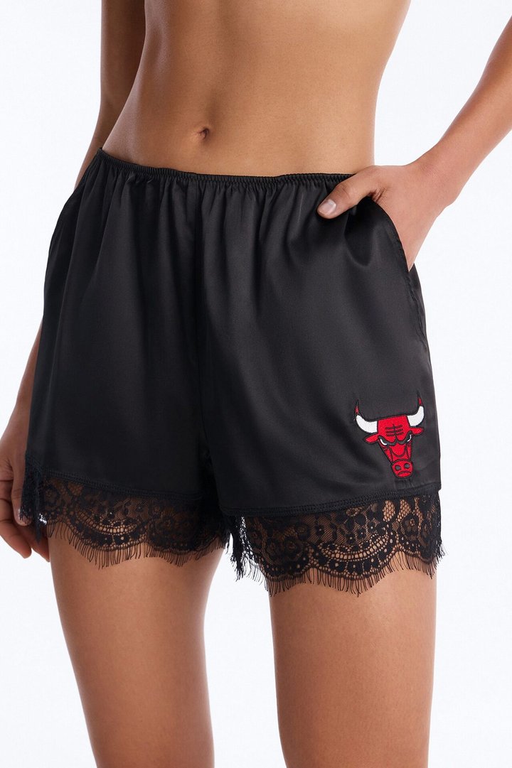 NBA Satin Chicago Bulls Shorts - Black
