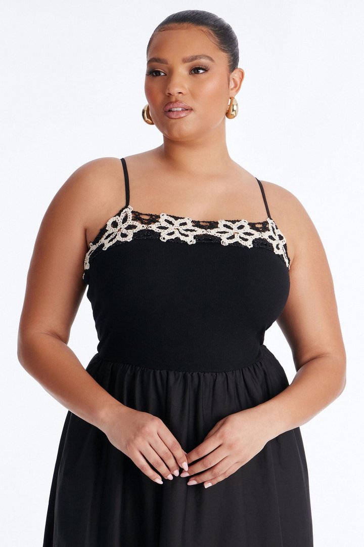 Amelia Crochet Maxi Dress - Black/White