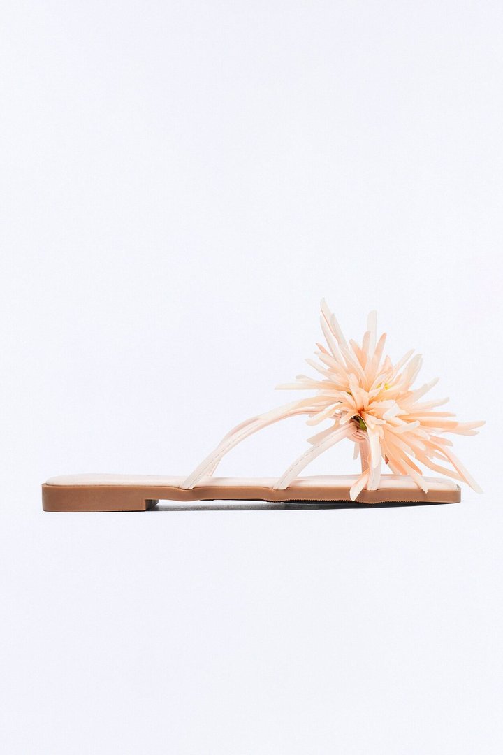 Flora Flip Flop Flat Sandals - Peach