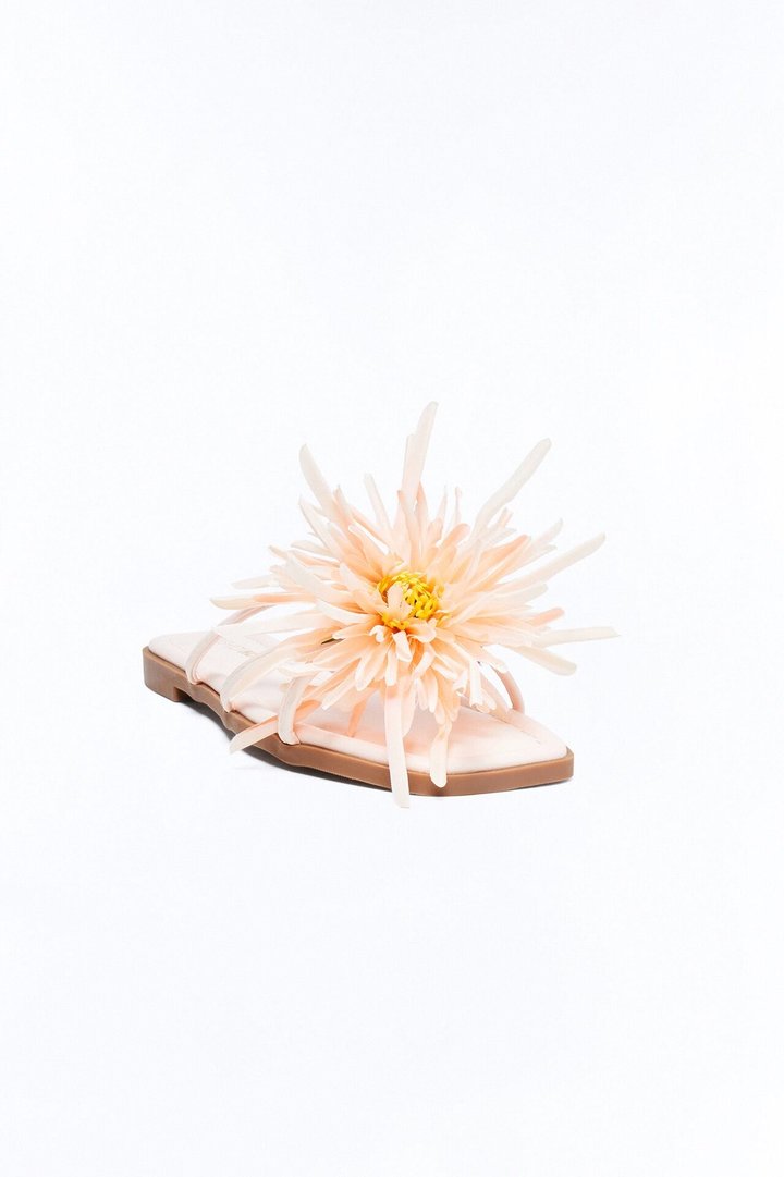 Flora Flip Flop Flat Sandals - Peach